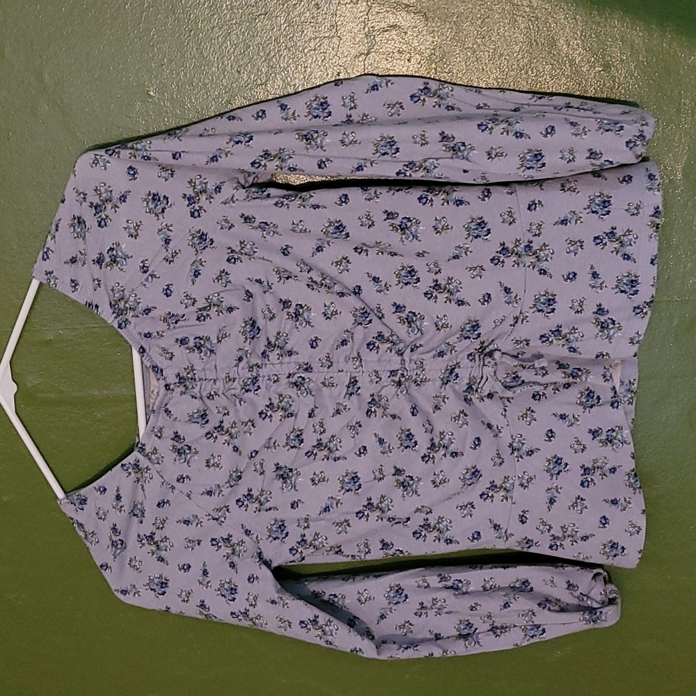 Sz 14 - Light Blue Long Sleeve Blouse w/ Floral Design